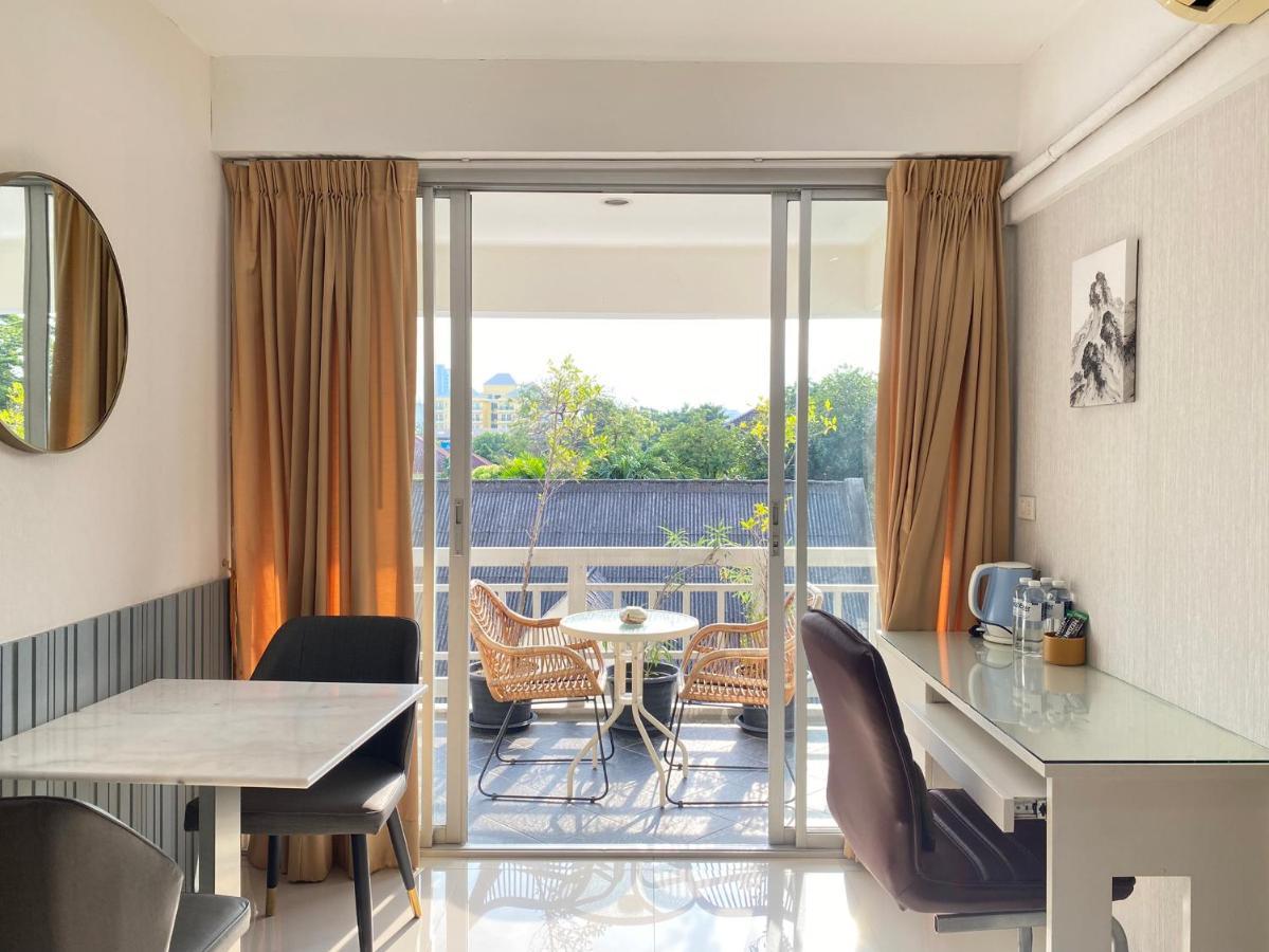 Baan Sabai Rama IV Apartment Bangkok Esterno foto