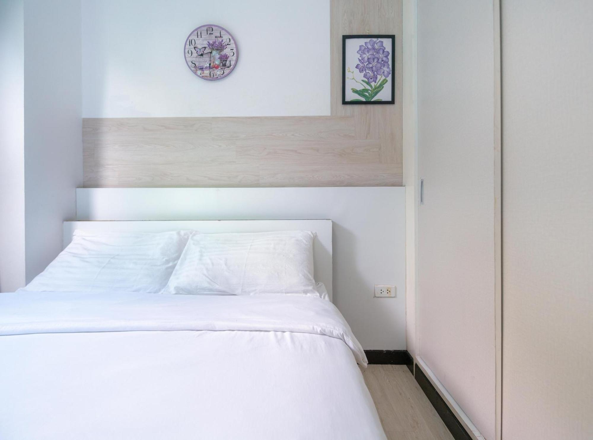 Baan Sabai Rama IV Apartment Bangkok Esterno foto