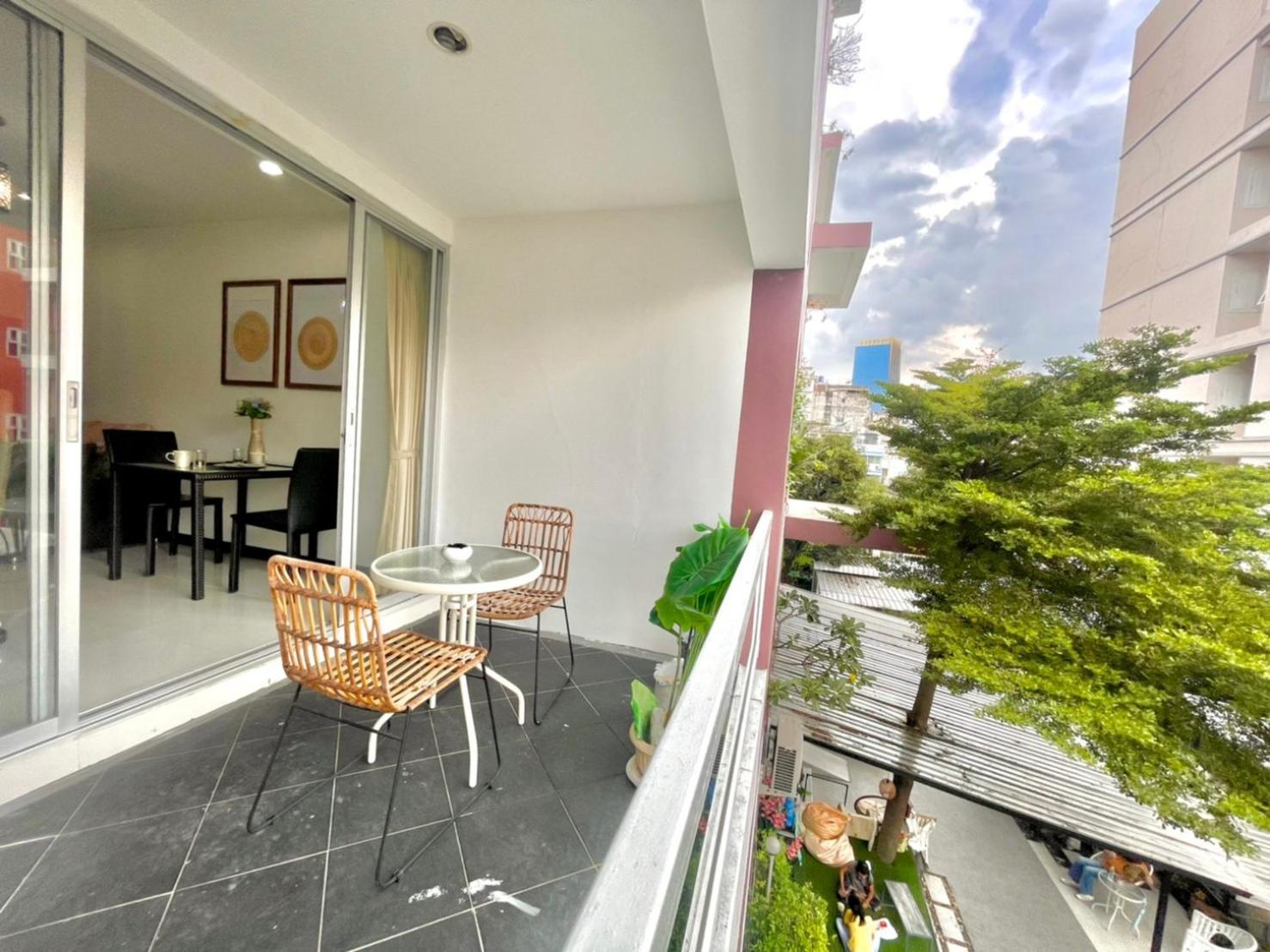 Baan Sabai Rama IV Apartment Bangkok Esterno foto