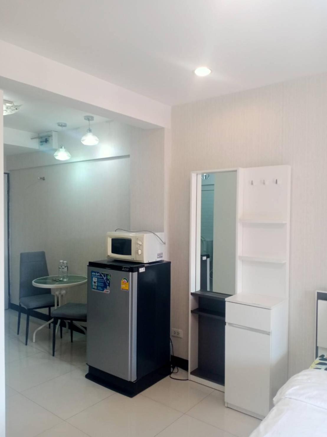 Baan Sabai Rama IV Apartment Bangkok Esterno foto