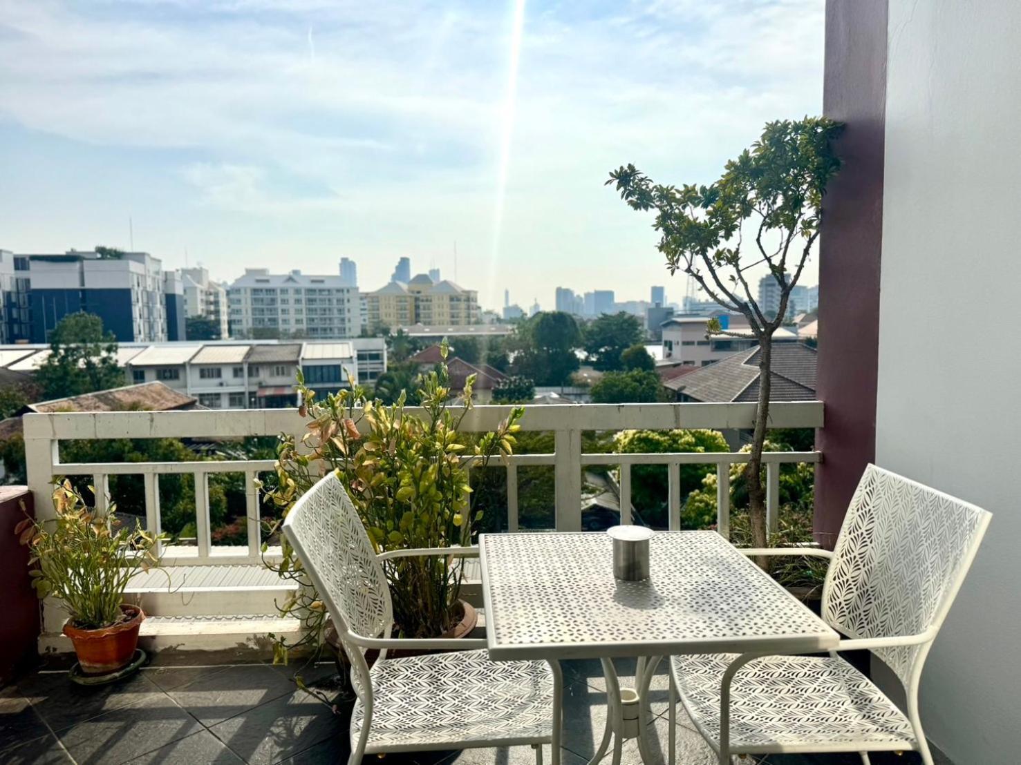 Baan Sabai Rama IV Apartment Bangkok Esterno foto